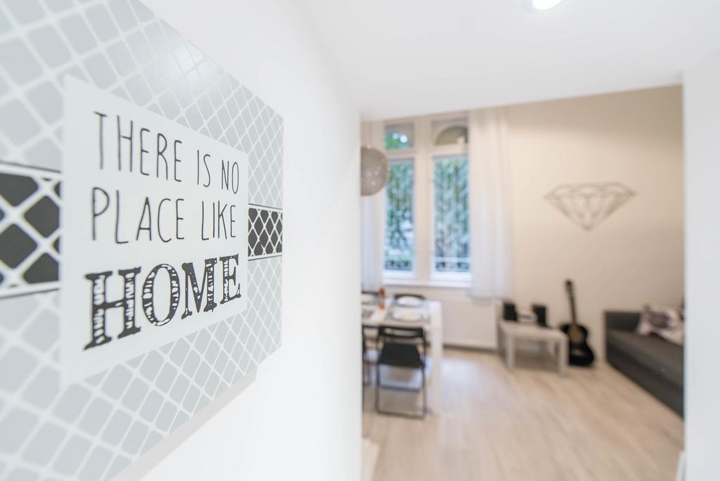 Happy Home Joy Budapest Bagian luar foto