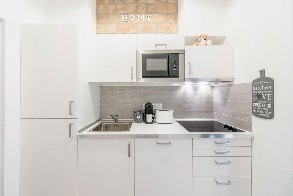 Happy Home Joy Budapest Bagian luar foto