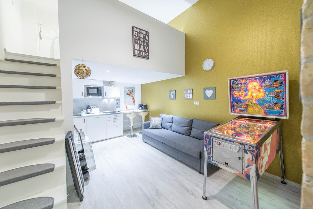 Happy Home Joy Budapest Bagian luar foto