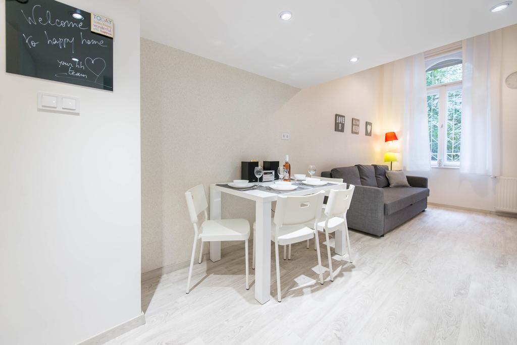 Happy Home Joy Budapest Bagian luar foto